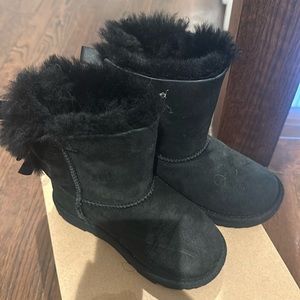 Kids black ugg boot